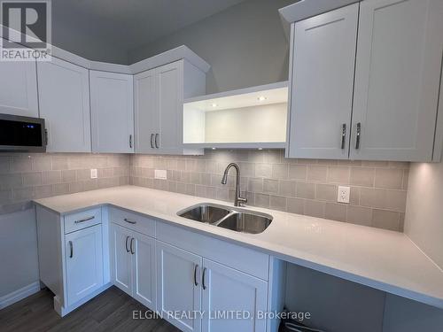 6 Dunning Way, St. Thomas, ON - Indoor Photo Showing Kitchen With Double Sink