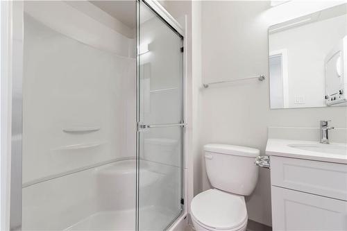 133 2Nd Avenue Nw, Dauphin, MB - Indoor Photo Showing Bathroom