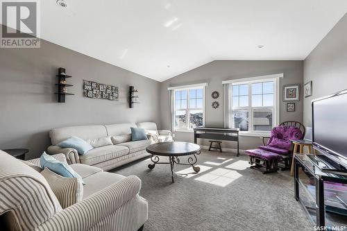 5577 Norseman Crescent, Regina, SK - Indoor Photo Showing Living Room