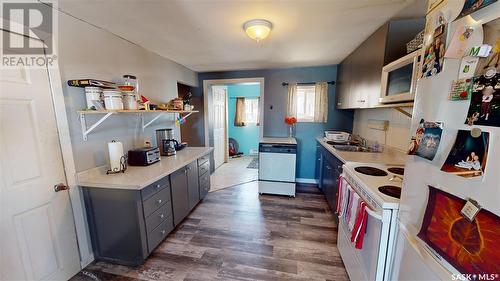 29 Carlton Street, Redvers, SK - Indoor Photo Showing Kitchen With Double Sink