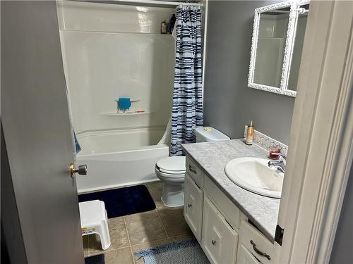 68 Elm Drive, Killarney, MB - Indoor Photo Showing Bathroom