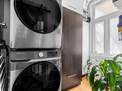 Salle de lavage - 2065 Rue Cartier, Montréal (Ville-Marie), QC - Indoor Photo Showing Laundry Room