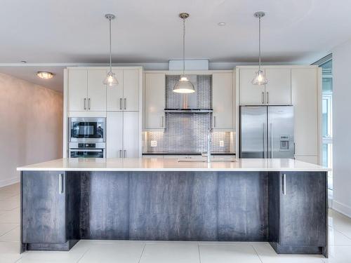 Cuisine - Ph2204-1225 Boul. Robert-Bourassa, Montréal (Ville-Marie), QC - Indoor Photo Showing Kitchen With Upgraded Kitchen