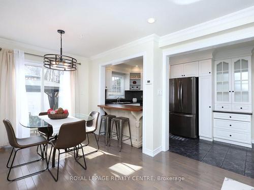 4142 Quaker Hill Dr, Mississauga, ON - Indoor Photo Showing Dining Room