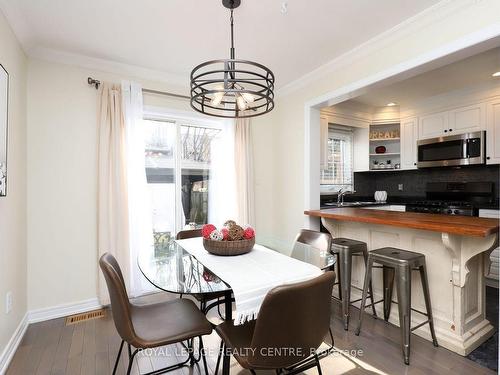 4142 Quaker Hill Dr, Mississauga, ON - Indoor Photo Showing Dining Room