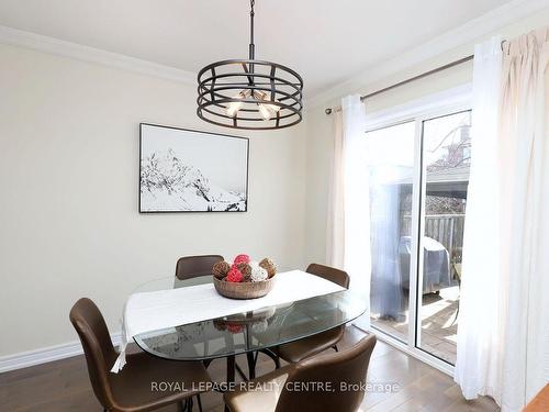 4142 Quaker Hill Dr, Mississauga, ON - Indoor Photo Showing Dining Room