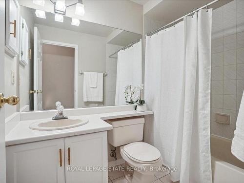106-495 #8 Highway, Hamilton, ON - Indoor Photo Showing Bathroom