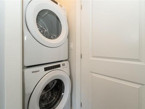 108-150 Nursery Hill Dr, View Royal, BC - Indoor Photo Showing Laundry Room
