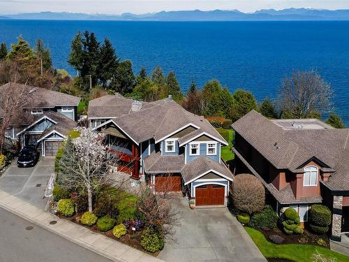 5998 Icarus Dr, Nanaimo, BC - Outdoor With Body Of Water With Facade