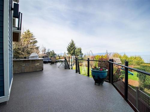 5998 Icarus Dr, Nanaimo, BC - Outdoor With Body Of Water With Exterior