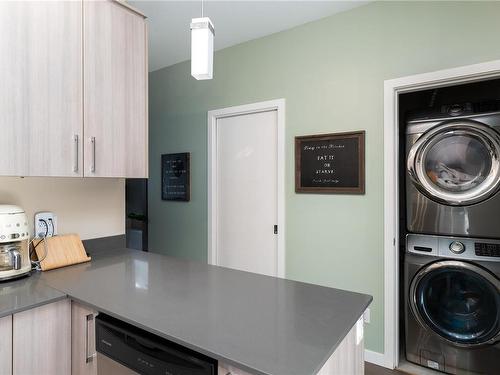 3375 Crossbill Terr, Langford, BC - Indoor Photo Showing Laundry Room