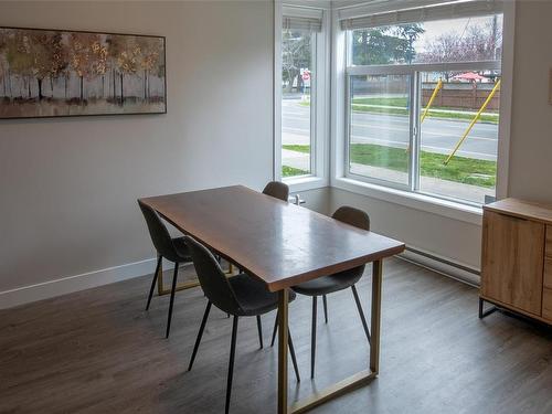 989 Walfred Rd, Langford, BC - Indoor Photo Showing Dining Room