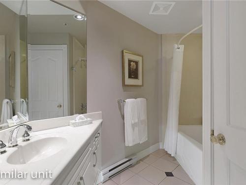 308/307 C-366 Clubhouse Dr, Courtenay, BC - Indoor Photo Showing Bathroom