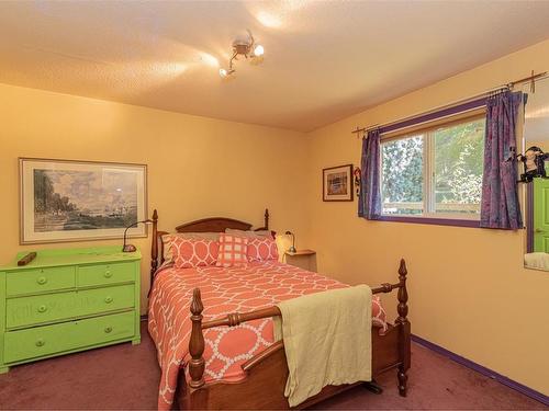 1450 North End Rd, Salt Spring, BC - Indoor Photo Showing Bedroom
