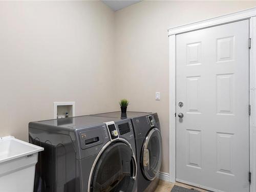 4957 Ney Dr, Nanaimo, BC - Indoor Photo Showing Laundry Room