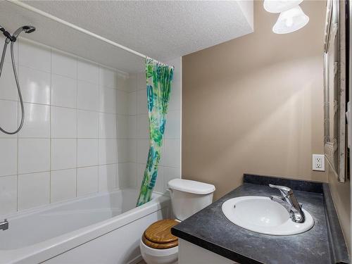 4957 Ney Dr, Nanaimo, BC - Indoor Photo Showing Bathroom