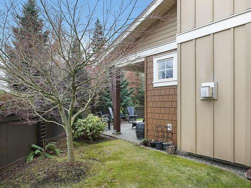 101-1055 Crown Isle Dr, Courtenay, BC - Outdoor