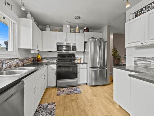 4683 Birch Lane, Barriere, BC - Indoor Photo Showing Kitchen With Double Sink