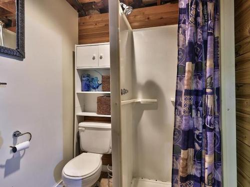 4683 Birch Lane, Barriere, BC - Indoor Photo Showing Bathroom