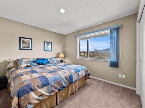 758 Chaparral Place, Kamloops, BC - Indoor Photo Showing Bedroom