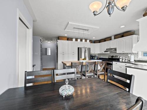 1837 Miller Rd, Merritt, BC - Indoor Photo Showing Kitchen With Upgraded Kitchen