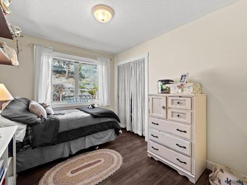 1837 Miller Rd, Merritt, BC - Indoor Photo Showing Bedroom