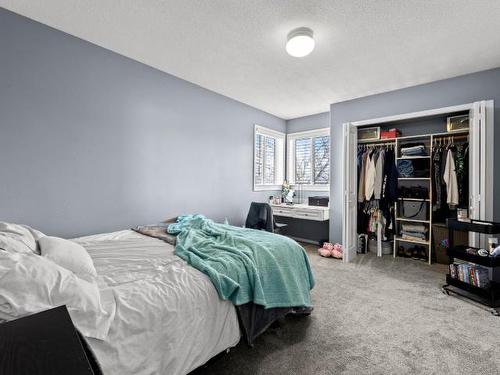 172 Chancellor Drive, Kamloops, BC - Indoor Photo Showing Bedroom