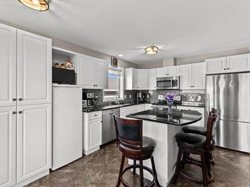 5-1575 Springhill Drive, Kamloops, BC - Indoor Photo Showing Kitchen