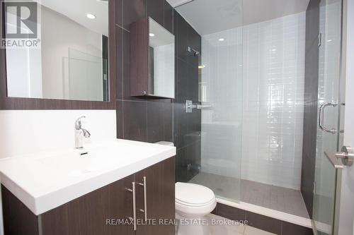 510 - 2 Anndale Drive, Toronto, ON - Indoor Photo Showing Bathroom