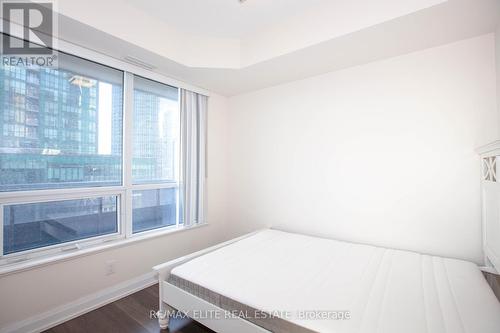 510 - 2 Anndale Drive, Toronto, ON - Indoor Photo Showing Bedroom