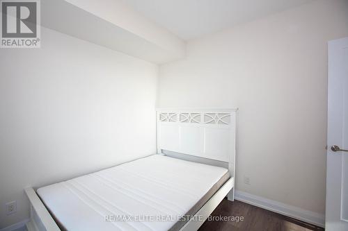 510 - 2 Anndale Drive, Toronto, ON - Indoor Photo Showing Bedroom