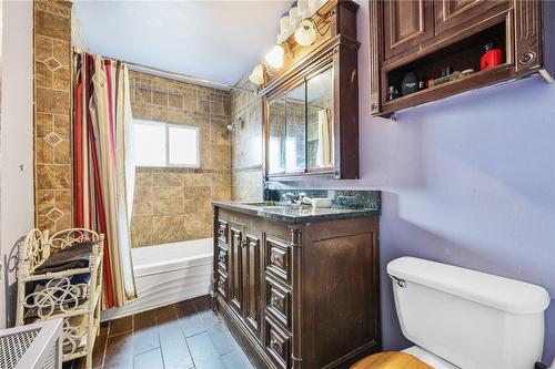 4556 Simcoe Street, Niagara Falls, ON - Indoor Photo Showing Bathroom