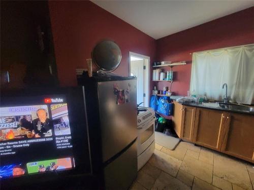 Photo from additional rental unit - 4556 Simcoe Street, Niagara Falls, ON - Indoor
