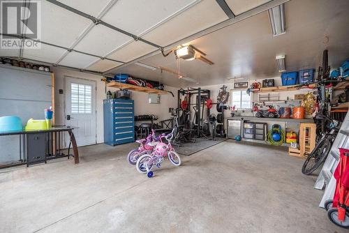 30 Jamie Crescent, Petawawa, ON - Indoor Photo Showing Garage