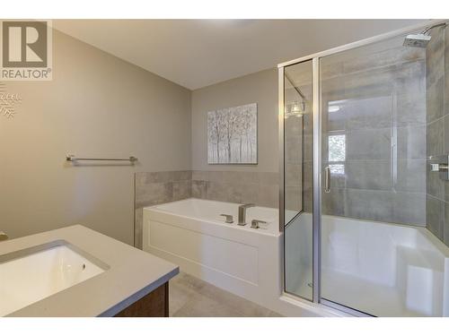 375 Raven Ridge Road Unit# 204, Big White, BC - Indoor Photo Showing Bathroom