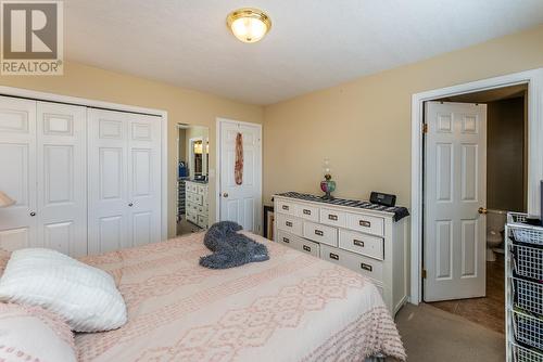 6530 Burkitt Road, Prince George, BC - Indoor Photo Showing Bedroom