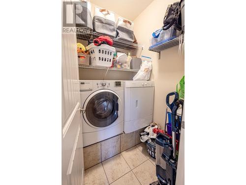 1798 Olympus Way Unit# 8, West Kelowna, BC - Indoor Photo Showing Laundry Room