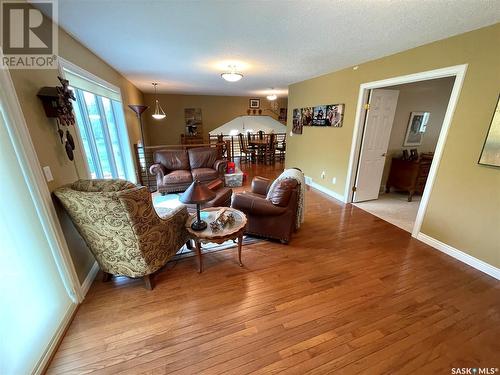 1006 E Road Allowance, Edam, SK - Indoor Photo Showing Living Room