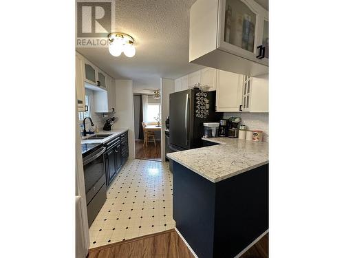 4666 Beaver Crescent, Terrace, BC - Indoor Photo Showing Kitchen