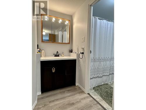 4666 Beaver Crescent, Terrace, BC - Indoor Photo Showing Bathroom