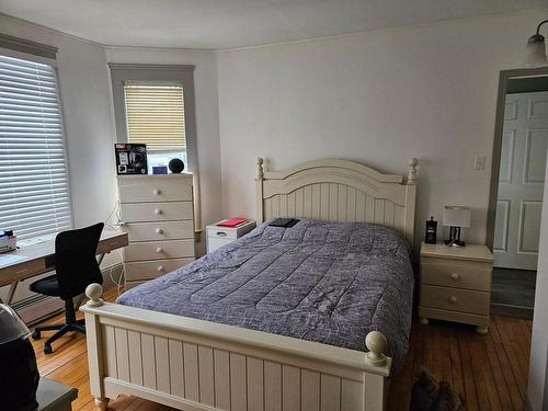 Master bedroom - 58A  - 58B Rue De La Rivière, Bedford - Ville, QC - Indoor Photo Showing Bedroom