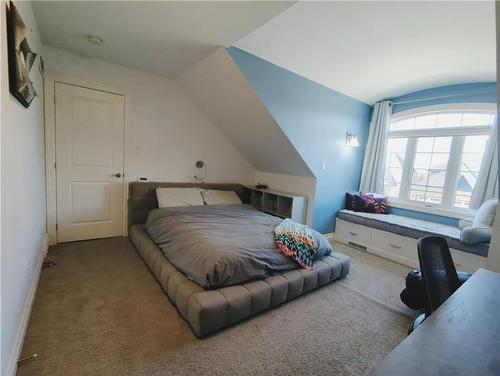 2719 Torrey Pines Way, London, ON - Indoor Photo Showing Bedroom