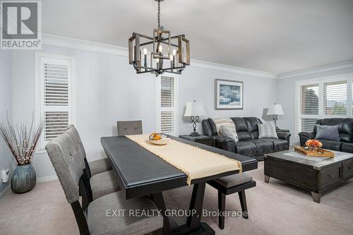 18 Hemlock Crescent, Belleville, ON - Indoor Photo Showing Living Room