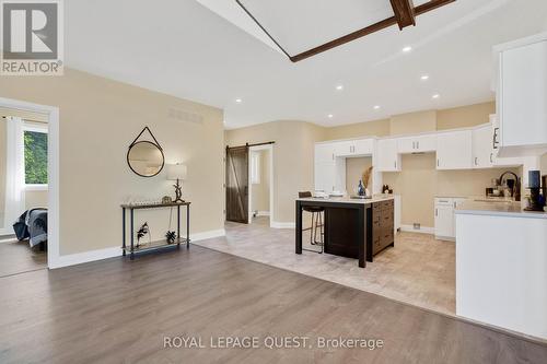 4400 518 Highway East, Kearney, ON - Indoor Photo Showing Kitchen