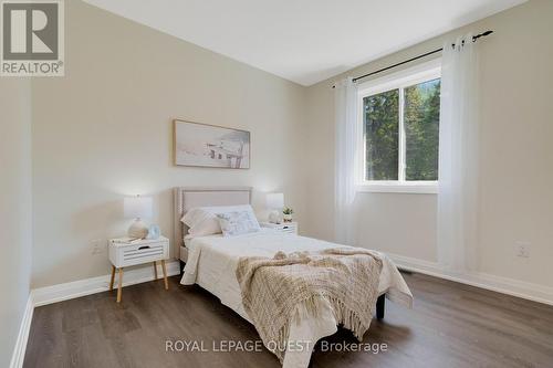 4400 518 Highway East, Kearney, ON - Indoor Photo Showing Bedroom