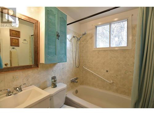 54870 Jardine Loop, Prince George, BC - Indoor Photo Showing Bathroom