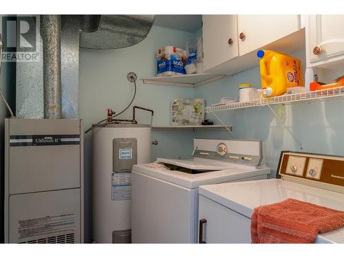 54870 Jardine Loop, Prince George, BC - Indoor Photo Showing Laundry Room