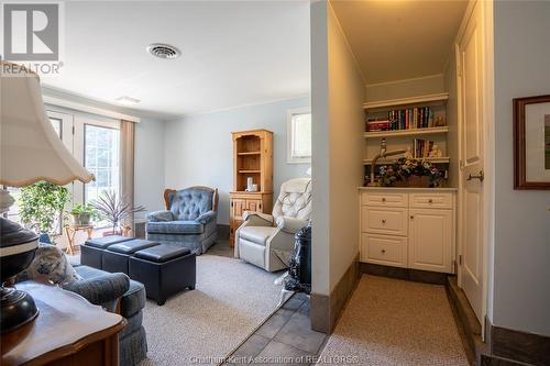 931 Charing Cross Rd Road, Chatham, ON - Indoor Photo Showing Kitchen With Double Sink