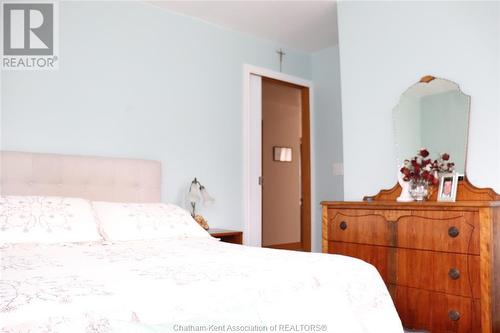 931 Charing Cross Rd Road, Chatham, ON - Indoor Photo Showing Bedroom