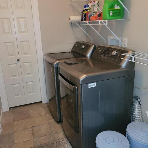 6865 Mountainview Drive, Oliver, BC - Indoor Photo Showing Laundry Room